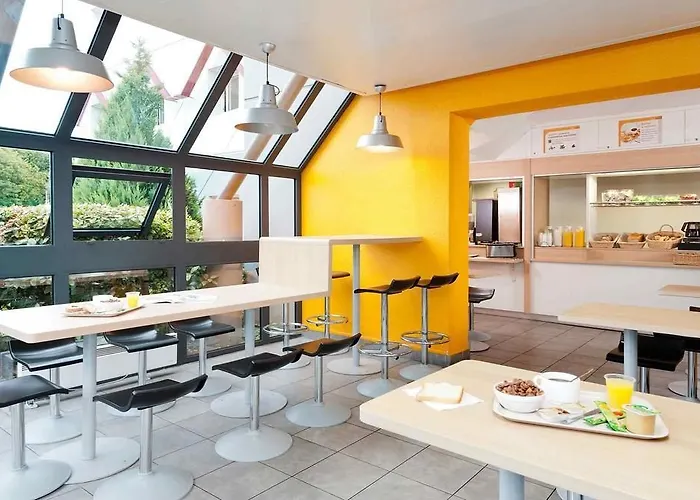Hotel Premiere Classe Lyon 2*